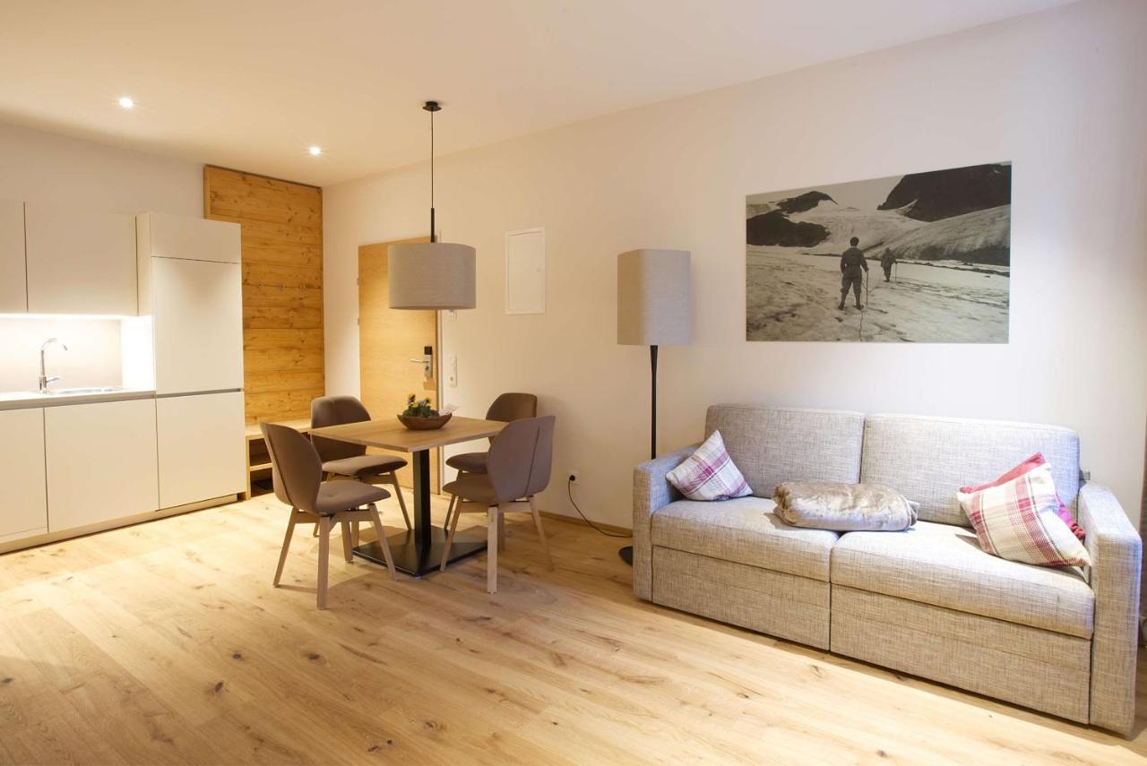 Adler Alpen Apartments シュルンス 部屋 写真